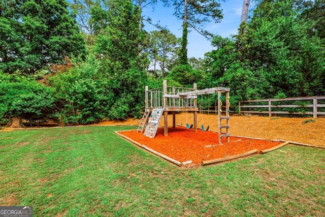 5424 Wedgewood Court SW, Lilburn, GA 30047