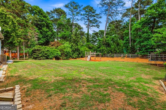 5424 Wedgewood Court SW, Lilburn, GA 30047