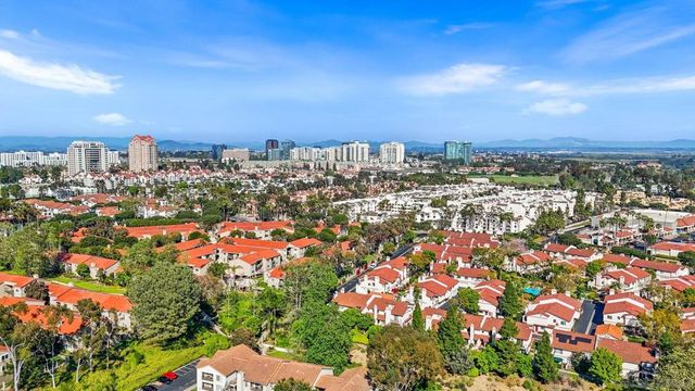 7640 Palmilla Dr 104, San Diego, CA 92122