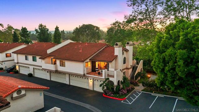 7640 Palmilla Dr 104, San Diego, CA 92122