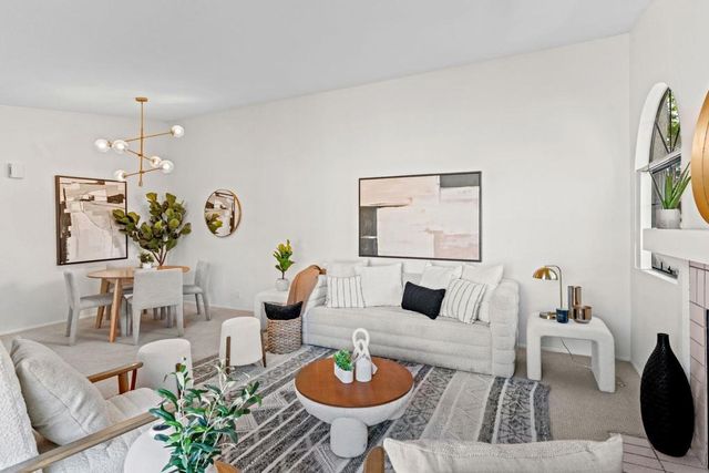 7640 Palmilla Dr 104, San Diego, CA 92122