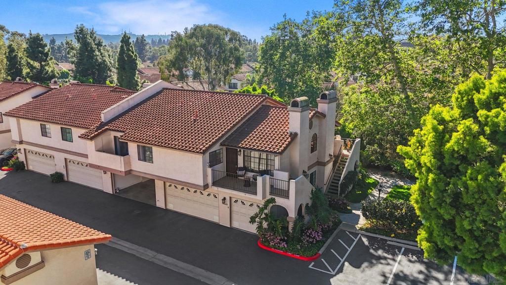 7640 Palmilla Dr 104, San Diego, CA 92122