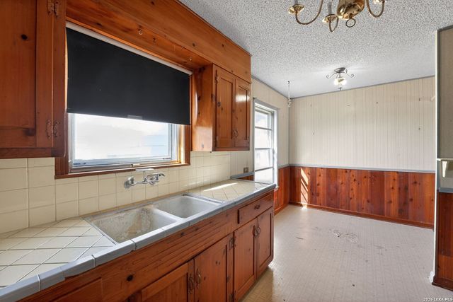 407 Pickwell, San Antonio, TX 78223