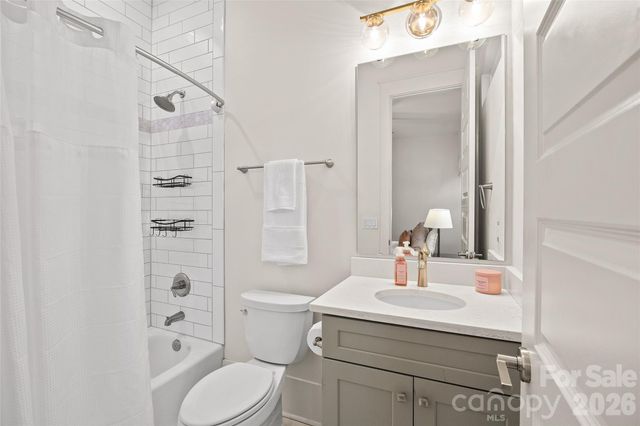 425 Pecan Avenue, Charlotte, NC 28204
