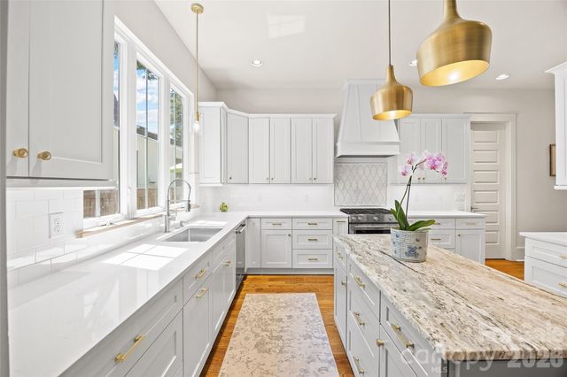 425 Pecan Avenue, Charlotte, NC 28204