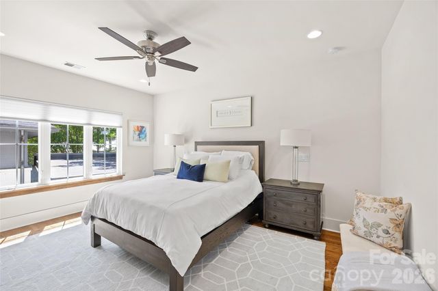 425 Pecan Avenue, Charlotte, NC 28204