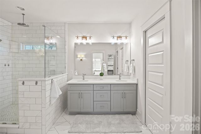 425 Pecan Avenue, Charlotte, NC 28204