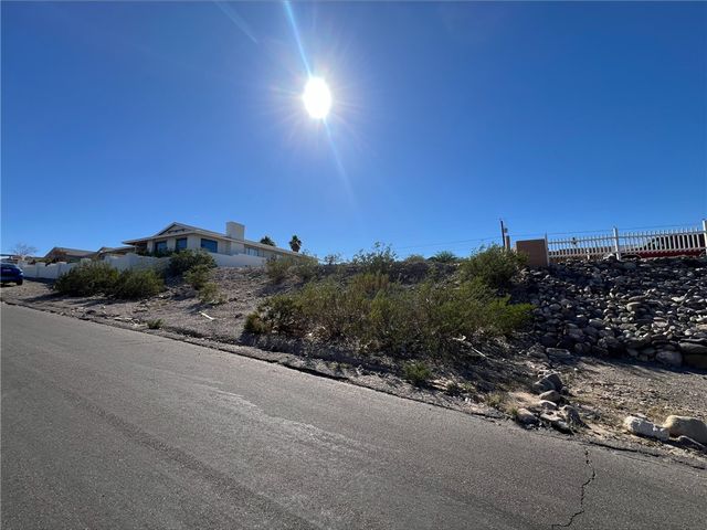 1439 Summit Drive, Bullhead City, AZ 86442