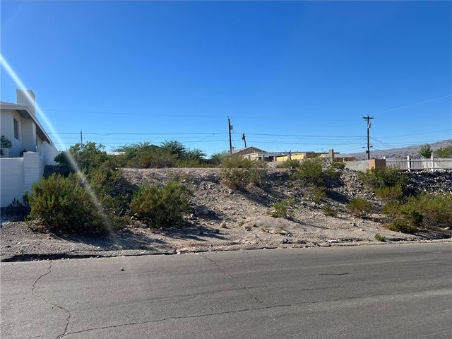 1439 Summit Drive, Bullhead City, AZ 86442