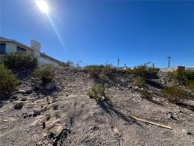 1439 Summit Drive, Bullhead City, AZ 86442