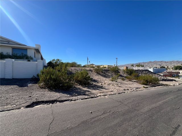 1439 Summit Drive, Bullhead City, AZ 86442
