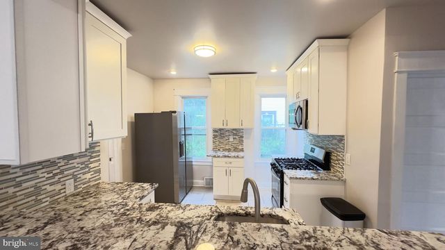 700 10TH AVE, Prospect Park, PA 19076