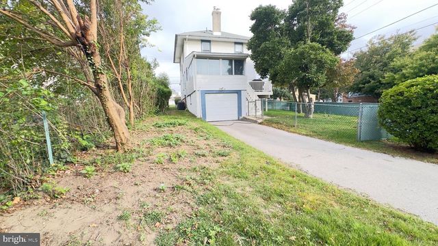 700 10TH AVE, Prospect Park, PA 19076