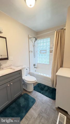 700 10TH AVE, Prospect Park, PA 19076