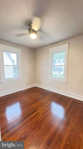 700 10TH AVE, Prospect Park, PA 19076