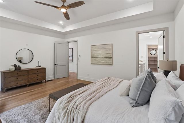 180 Thompson Place, Roswell, GA 30075