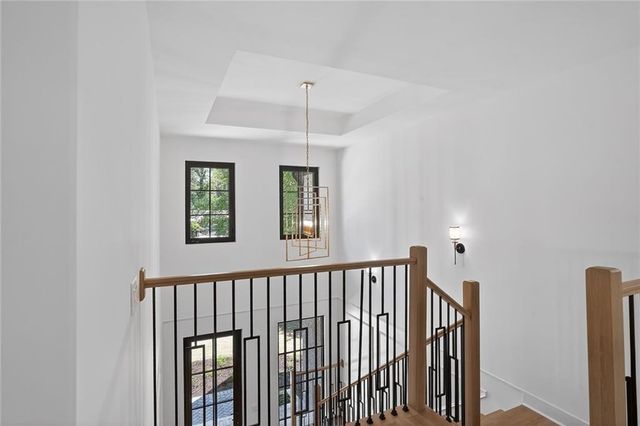 180 Thompson Place, Roswell, GA 30075