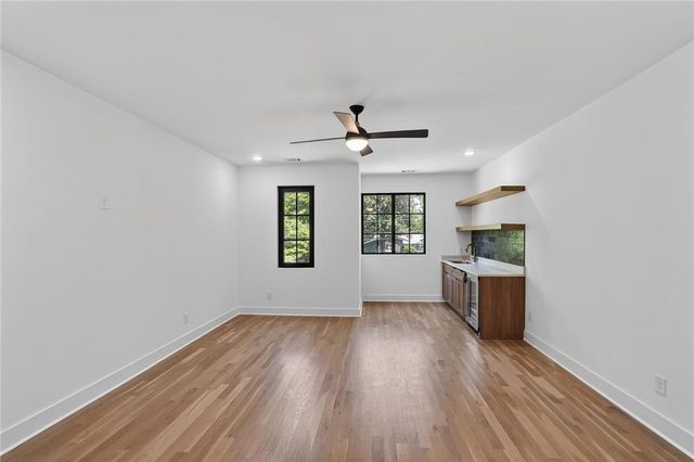 180 Thompson Place, Roswell, GA 30075