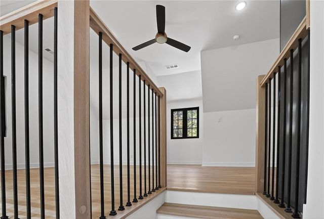 180 Thompson Place, Roswell, GA 30075