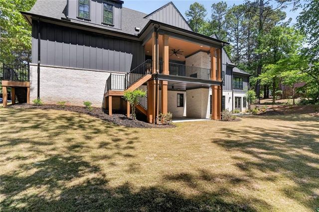 180 Thompson Place, Roswell, GA 30075