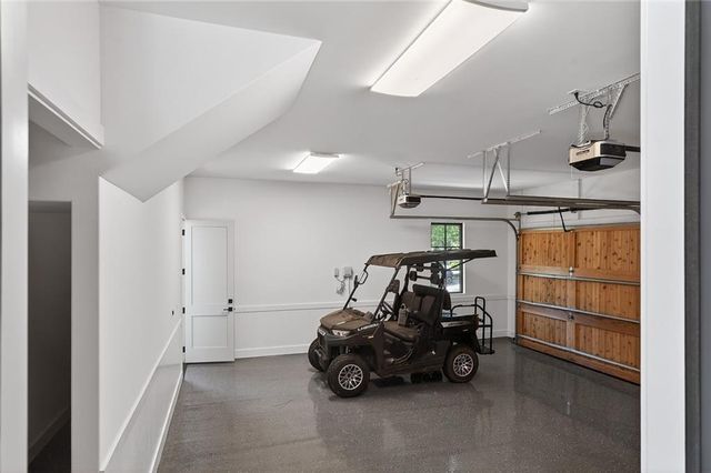 180 Thompson Place, Roswell, GA 30075