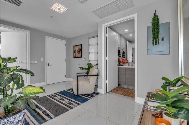 460 NE 28th St 1708, Miami, FL 33137