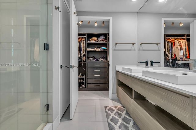 460 NE 28th St 1708, Miami, FL 33137