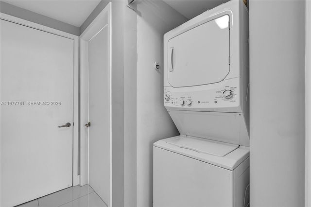 460 NE 28th St 1708, Miami, FL 33137