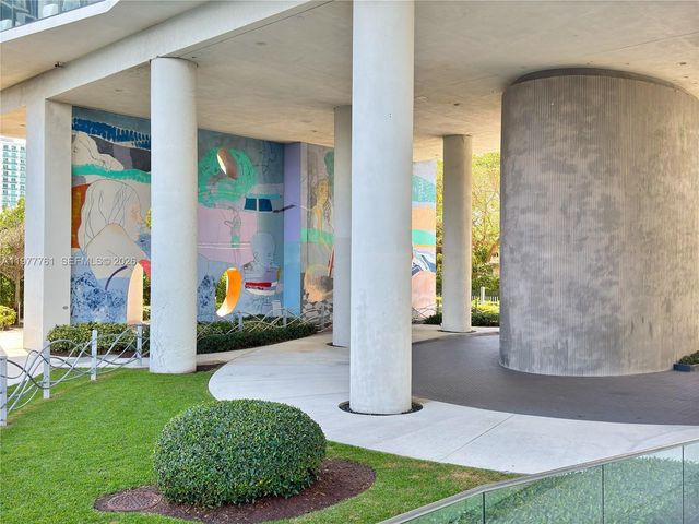 460 NE 28th St 1708, Miami, FL 33137