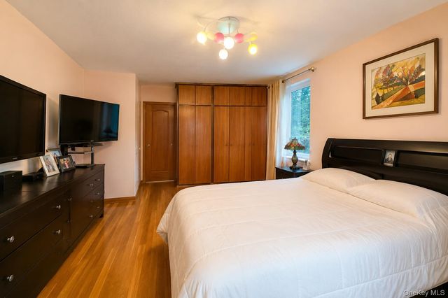 64-11 99th Street 302, Rego Park, NY 11374