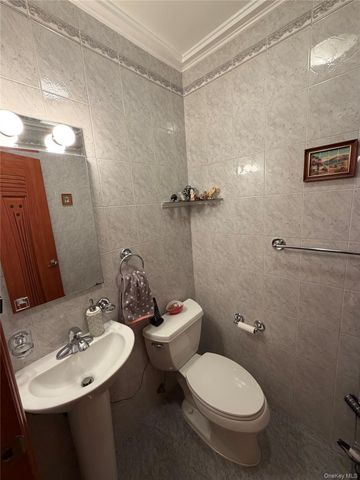 64-11 99th Street 302, Rego Park, NY 11374