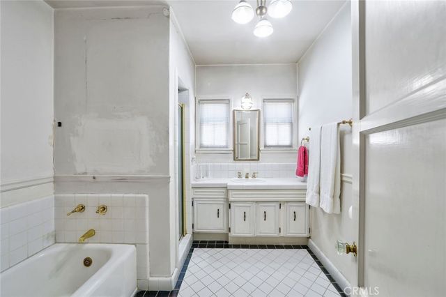 4427 Bakman Avenue, Studio City, CA 91602