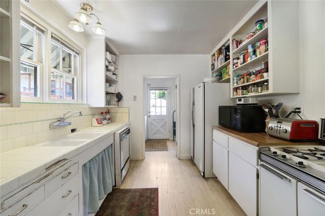 4427 Bakman Avenue, Studio City, CA 91602