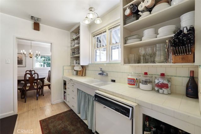 4427 Bakman Avenue, Studio City, CA 91602