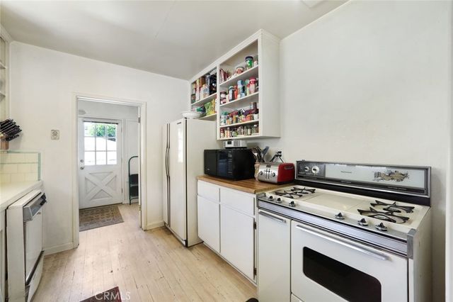4427 Bakman Avenue, Studio City, CA 91602