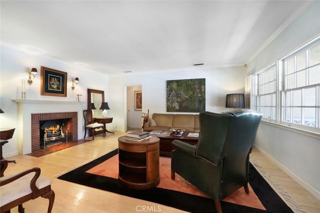 4427 Bakman Avenue, Studio City, CA 91602