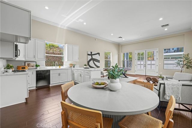 5012 Gerald Avenue, Encino, CA 91436