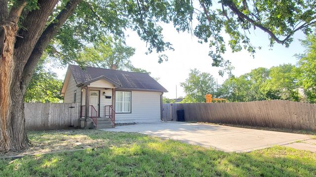 1931 S Lulu, Wichita, KS 67211