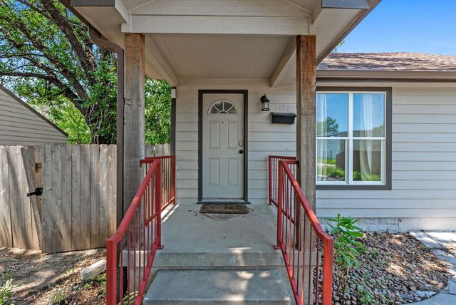 1931 S Lulu, Wichita, KS 67211