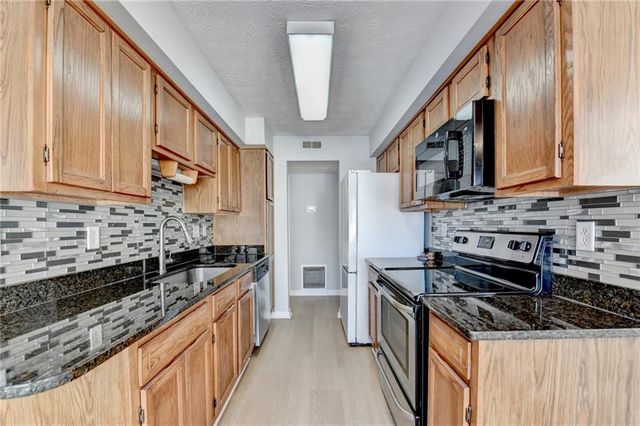 1304 Glenleaf Drive, Peachtree Corners, GA 30092