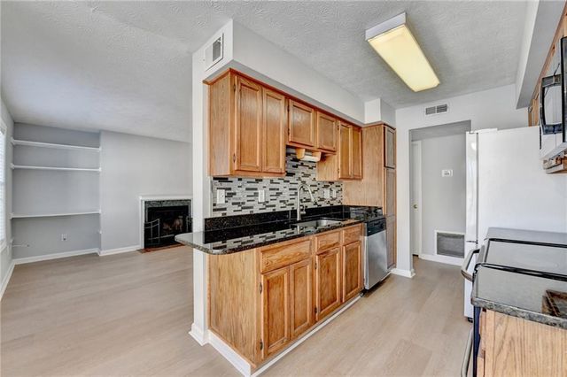 1304 Glenleaf Drive, Peachtree Corners, GA 30092