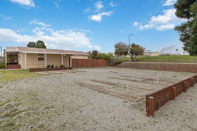 144 Holm Road 75, Watsonville, CA 95076