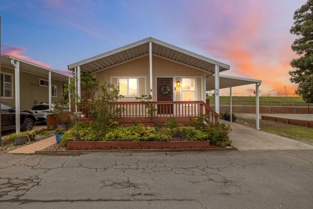 144 Holm Road 75, Watsonville, CA 95076