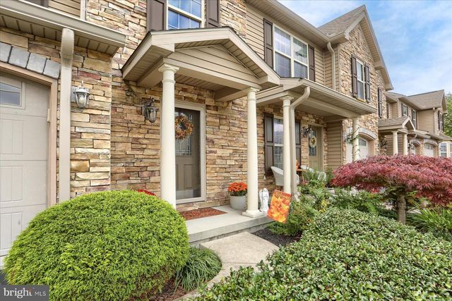 2652 GRACIE DR, Harrisburg, PA 17112