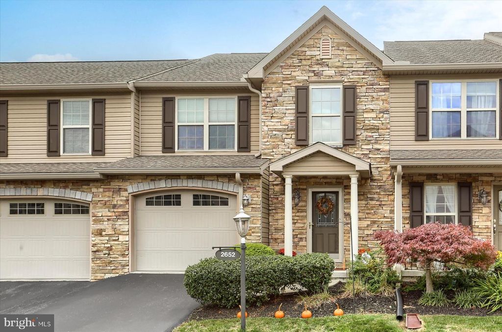 Image 2 of property listing at 2652 GRACIE DR, Harrisburg, PA 17112