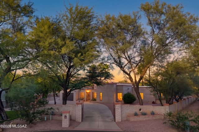 12513 E Jeffers Place, Tucson, AZ 85749