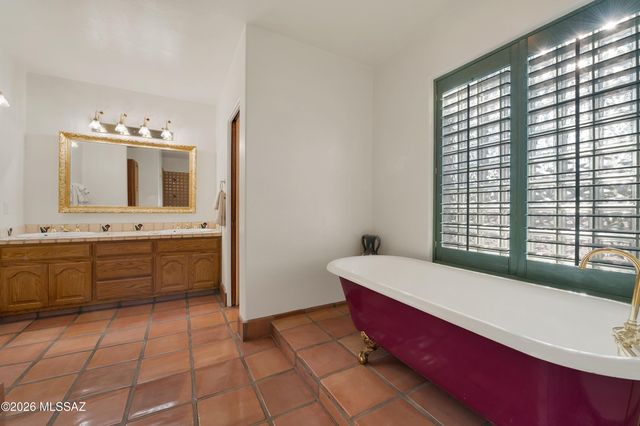 12513 E Jeffers Place, Tucson, AZ 85749