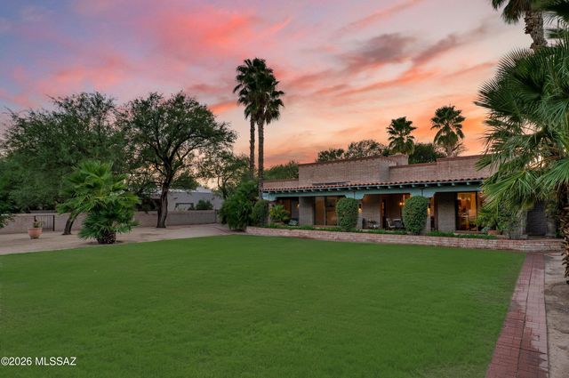 12513 E Jeffers Place, Tucson, AZ 85749