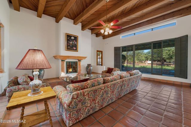 12513 E Jeffers Place, Tucson, AZ 85749