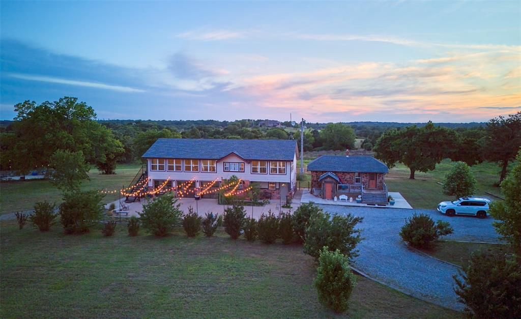 Image 26 of property listing at 22525 N Luther Road, Luther, OK 73054
